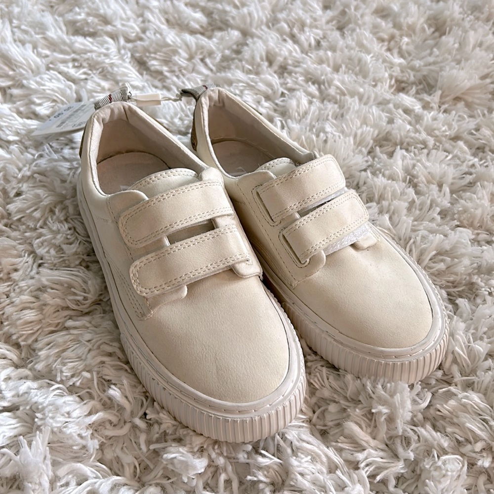 NWT Zara boy cream velcro sneakers